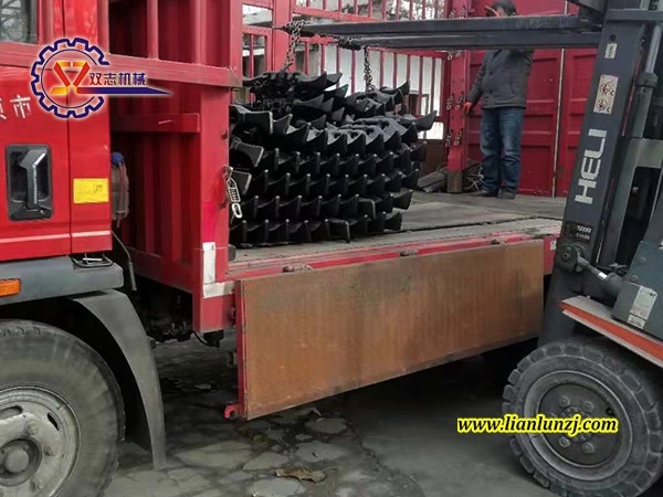 雙志機(jī)械<i style='color:red'>3ty-01刮板</i>裝車，您準(zhǔn)備好了嗎？