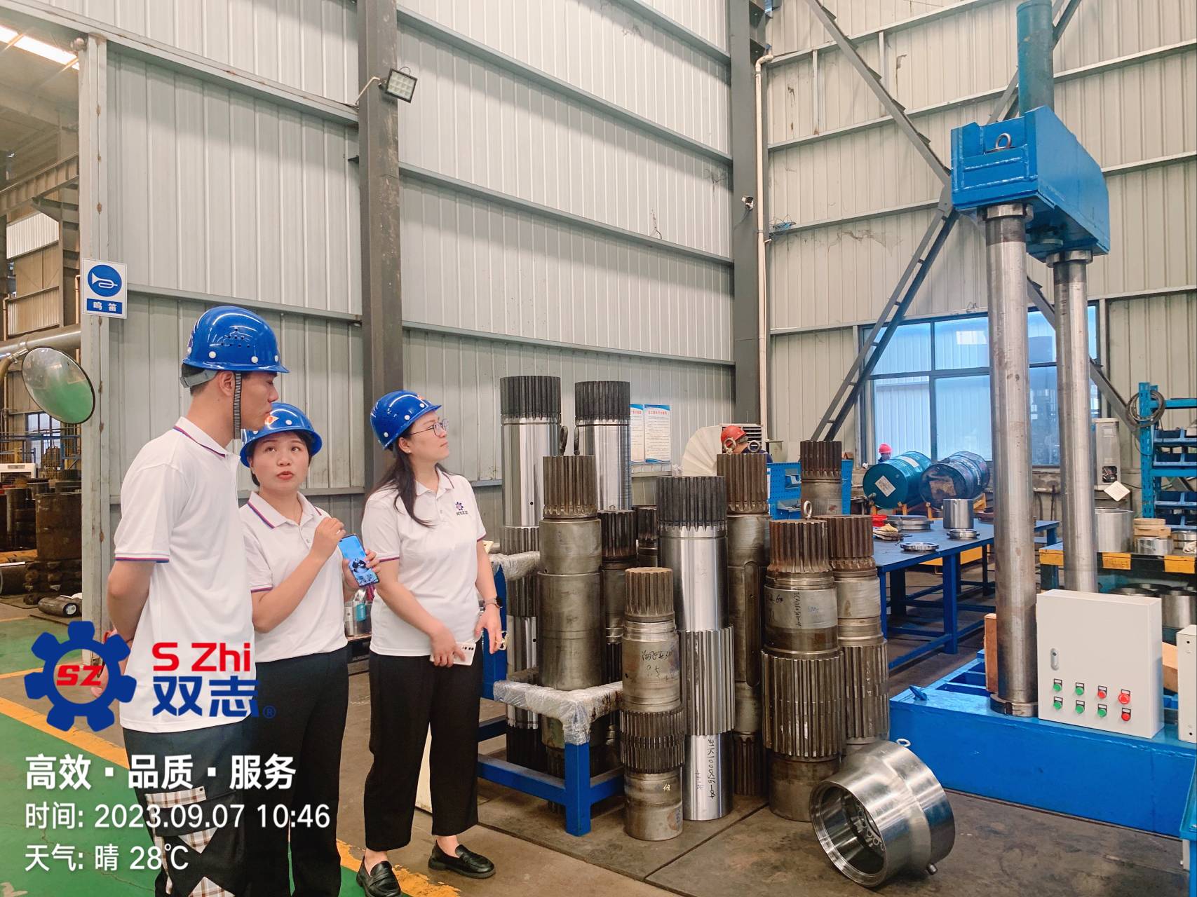 學有所用，用有所獲。部分員工到訪車間參觀學習