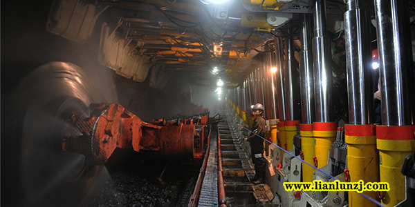 原來你一直都誤解了“綜采三機一架”！